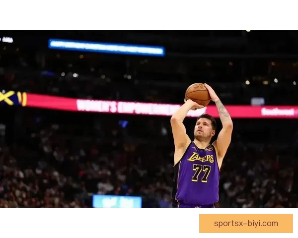 湖人对独行侠伤情更新 东契奇里夫斯斯马特缺阵 范德彪出战成疑